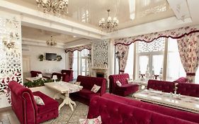 Mon Ami Hotel